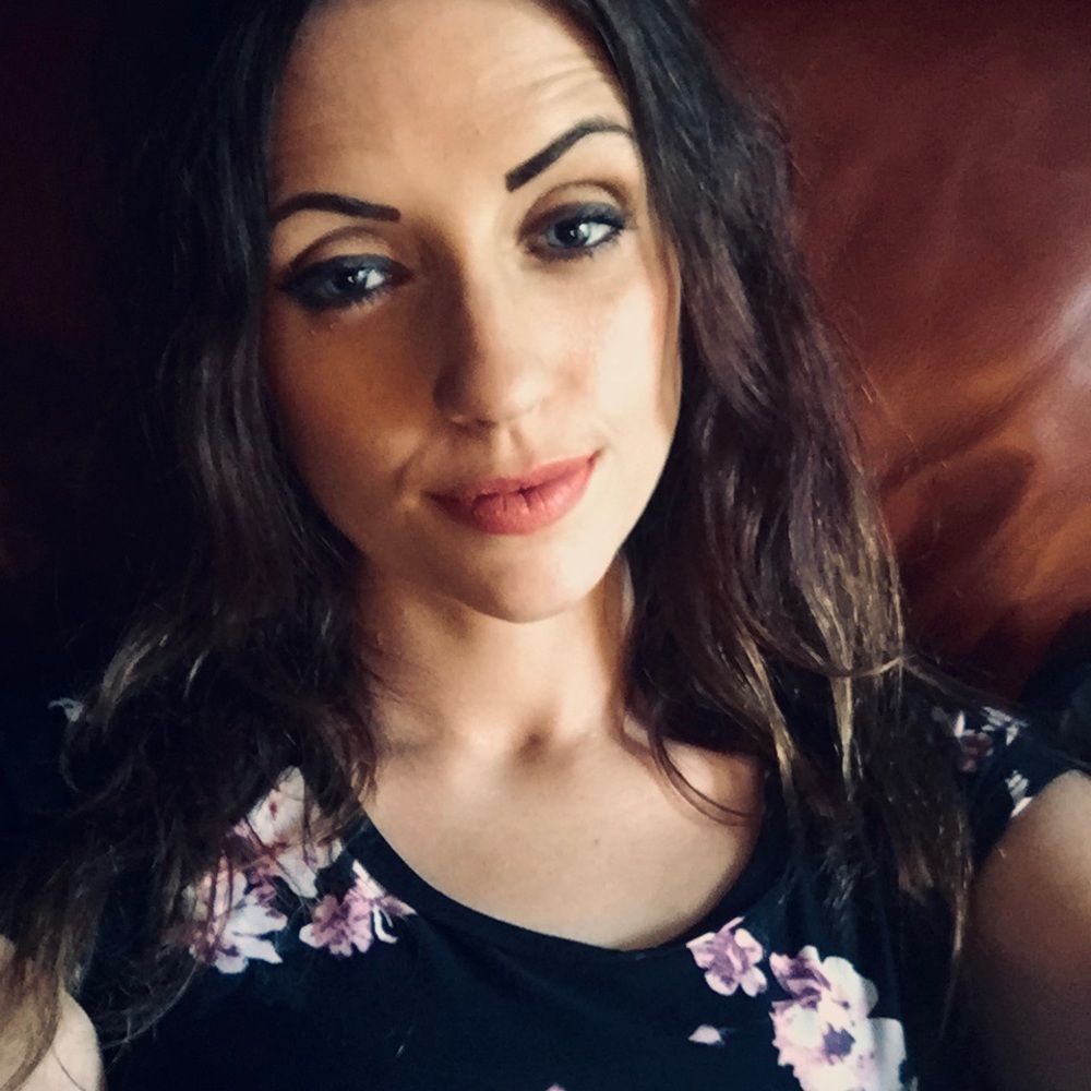 Meet your Posher, Corrie